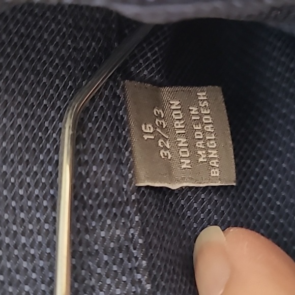 Men's size 16 dress shirt - Picture 3 of 3